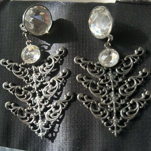 *Vintage Rare clip-on 80’s Designer Cache’ large sparkly rhinestone earrings!